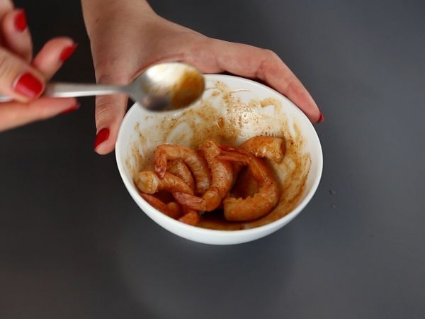 Verriner med räkor och mango för en söt och salt aperitif - Beredning steg 2