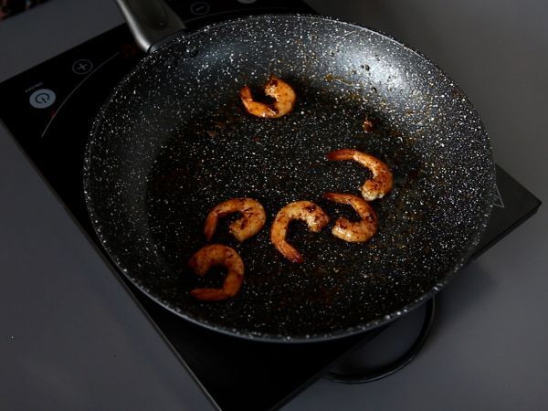 Verriner med räkor och mango för en söt och salt aperitif - Beredning steg 3