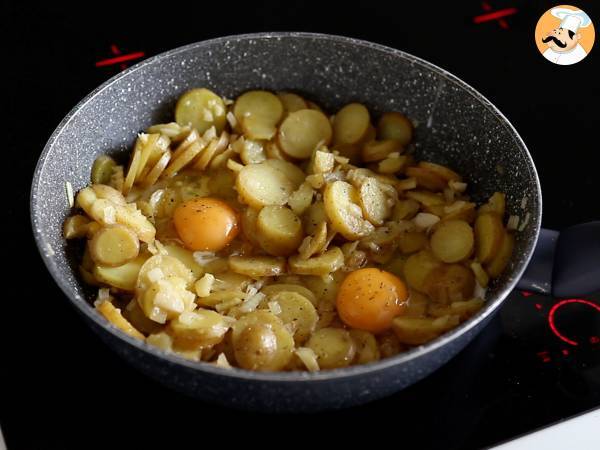 Huevos rotos, det superenkla spanska receptet baserat på potatis och ägg - Beredning steg 4