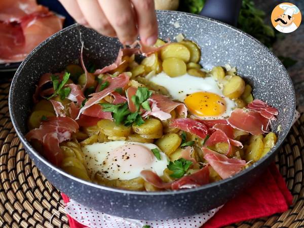 Huevos rotos, det superenkla spanska receptet baserat på potatis och ägg - Beredning steg 5