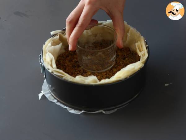 Baklava-liknande cheesecake med pistage, krispig och smältande - Beredning steg 4
