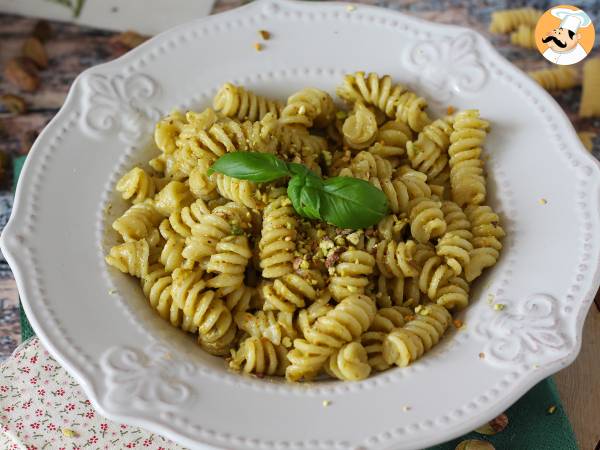 Pasta med pistagepesto, en läcker och enkel recept att förbereda - Beredning steg 4