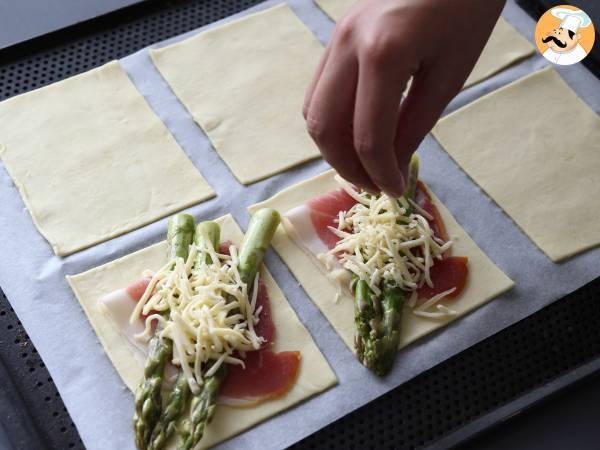 Bakverk med sparris, skinka och smältost - Beredning steg 4