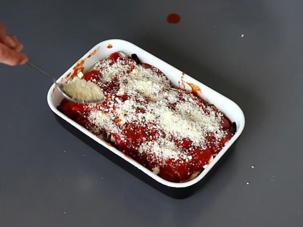 Aubergine parmigiana, den traditionella receptet förklaras steg för steg! - Beredning steg 9