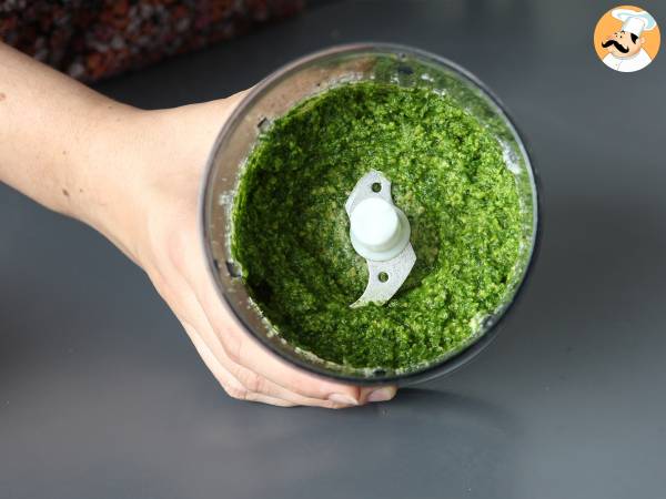 Pesto med persilja och jordnötter, en explosion av smaker - Beredning steg 3