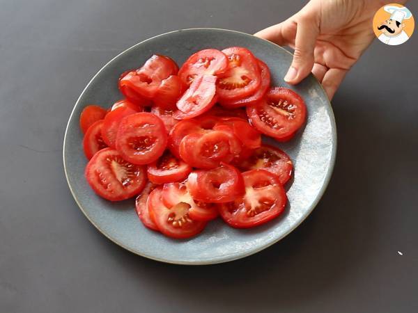 Vegetarisk tomat- och fetaquiche, perfekt att ta med på picknicken! - Beredning steg 1