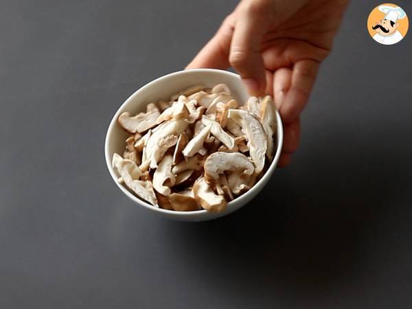 Bibimbap, den traditionella koreanska maträtten - Beredning steg 4