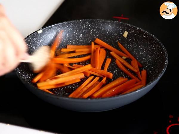 Bibimbap, den traditionella koreanska maträtten - Beredning steg 7