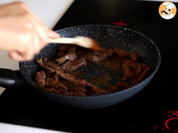 Bibimbap, den traditionella koreanska maträtten - Beredning steg 10
