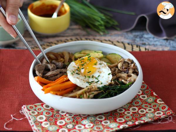 Bibimbap, den traditionella koreanska maträtten - Beredning steg 13