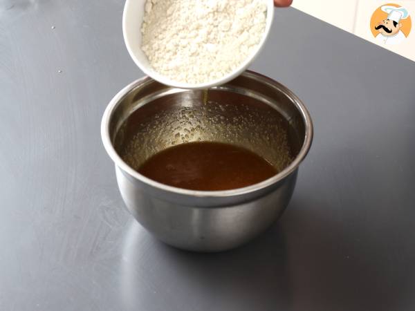 Blondie med körsbär och choklad, den perfekta krispiga och smältande kakan - Beredning steg 2