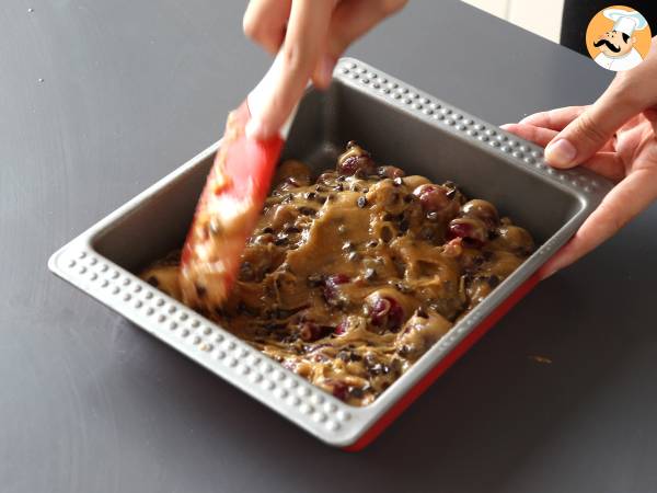 Blondie med körsbär och choklad, den perfekta krispiga och smältande kakan - Beredning steg 4