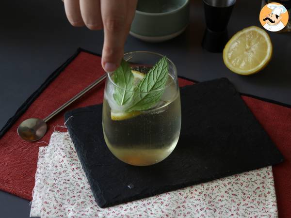 Spritz St-Germain med fläderblomslikör, den ultrafräscha cocktailen för sommaren - Beredning steg 5