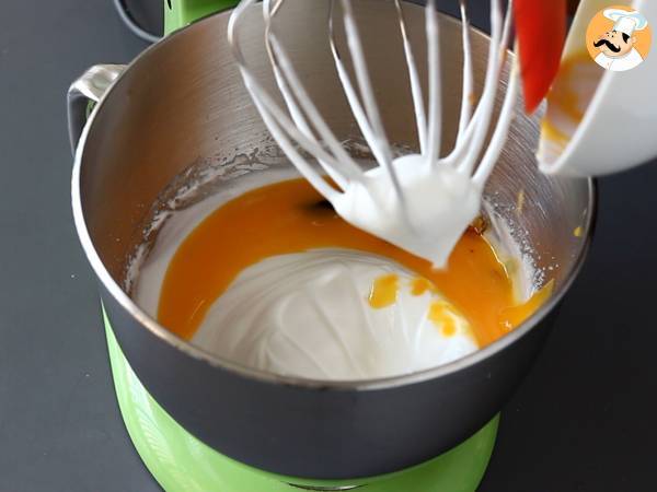 Enkel rulltårta med Kinder Bueno-smak, perfekt som födelsedagstårta eller julkaka! - Beredning steg 2
