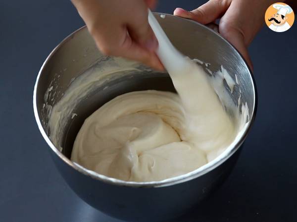 Enkel rulltårta med Kinder Bueno-smak, perfekt som födelsedagstårta eller julkaka! - Beredning steg 3
