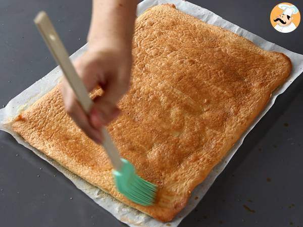 Enkel rulltårta med Kinder Bueno-smak, perfekt som födelsedagstårta eller julkaka! - Beredning steg 7