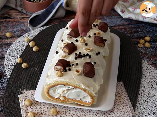 Enkel rulltårta med Kinder Bueno-smak, perfekt som födelsedagstårta eller julkaka! - Beredning steg 11
