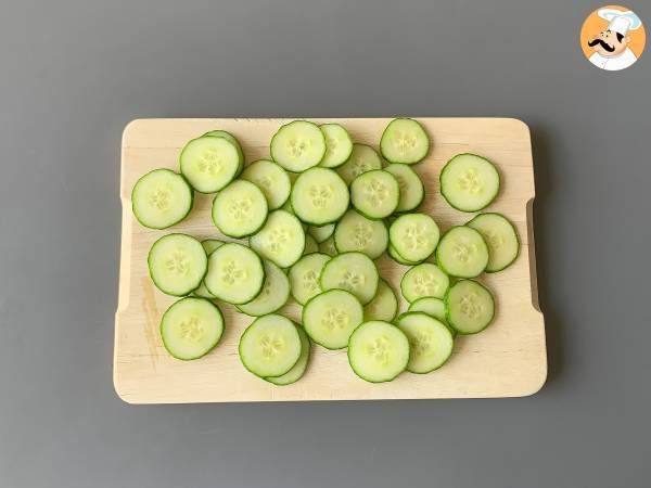 Sötsura gurkor: en snabb och välsmakande sidorätt för sommaren! - Beredning steg 1