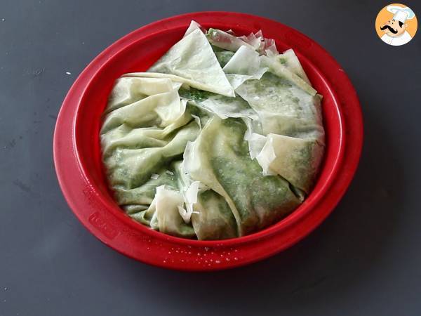 Spanakopita, den superenkla grekiska pajen med spenat och fetaost - Beredning steg 7