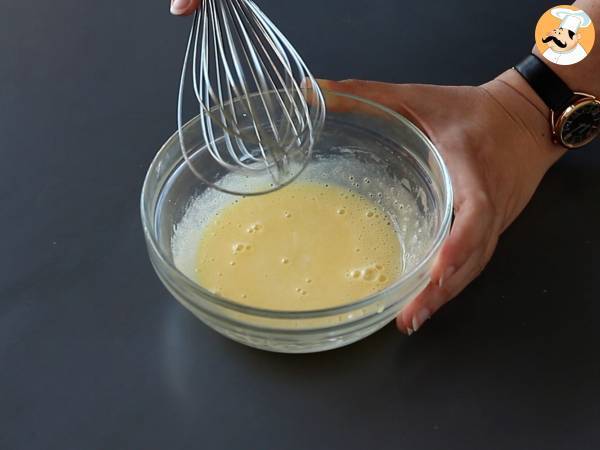 Choco flan, den perfekta kombinationen av en saftig chokladkaka och en vaniljkaramellflan - Beredning steg 5