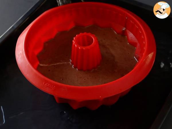 Choco flan, den perfekta kombinationen av en saftig chokladkaka och en vaniljkaramellflan - Beredning steg 9