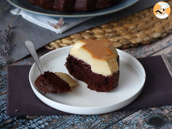 Choco flan, den perfekta kombinationen av en saftig chokladkaka och en vaniljkaramellflan - Beredning steg 11