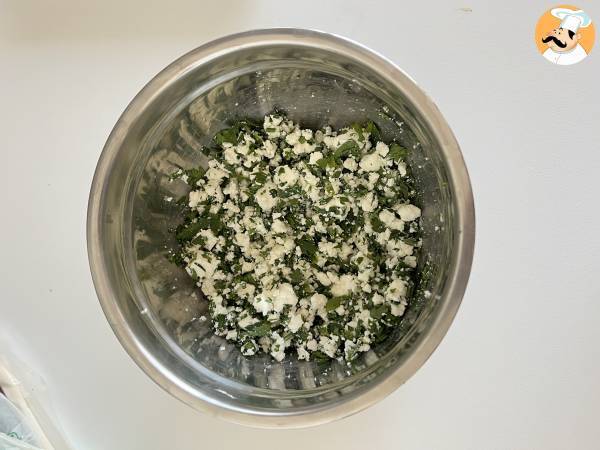 Börek med fåroste och persilja - Beredning steg 1
