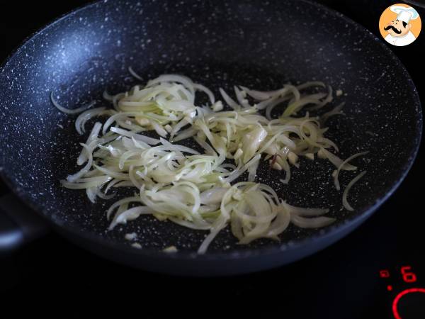 Fyllda matbananer med strimlat kött och riven ost - Beredning steg 3