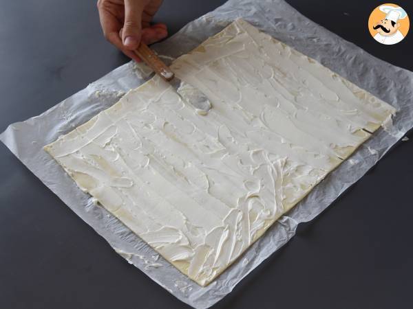 Lätt saltad New York-rulle med pesto och färskost med 4 ingredienser - Beredning steg 2