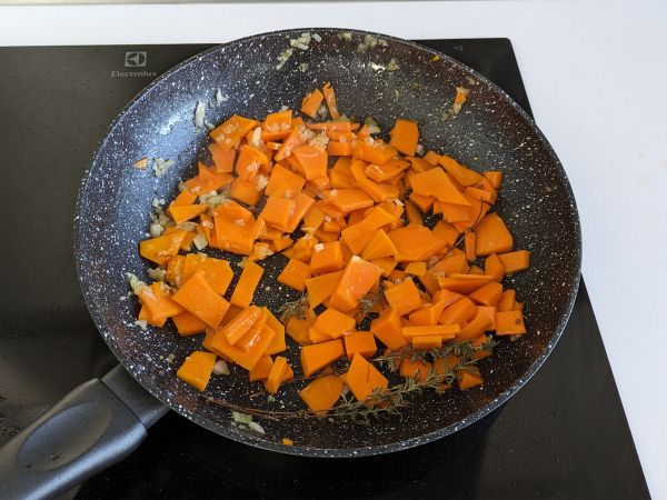 Pasta med pumpa och korv - Beredning steg 4