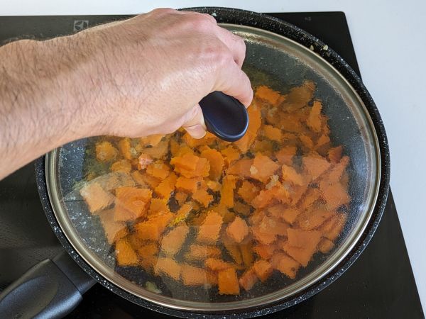 Pasta med pumpa och korv - Beredning steg 5