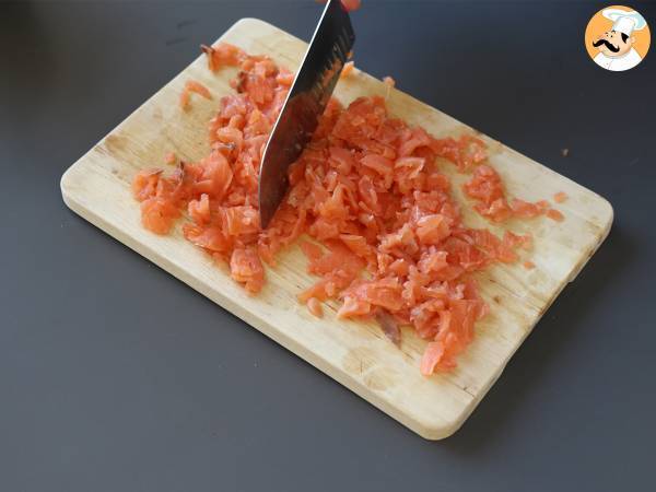 Tårta med rökt lax, citron och gräslök - Beredning steg 1