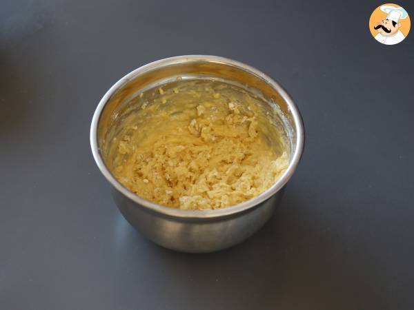 Tårta med rökt lax, citron och gräslök - Beredning steg 2
