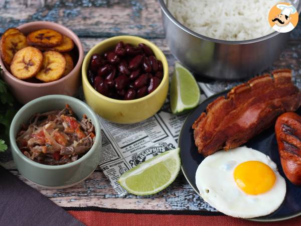 Bandeja Paisa, en colombiansk maträtt full av smak och tradition - Beredning steg 11