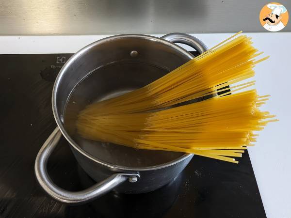 Spaghetti alla puttanesca, en snabb och välsmakande rätt - Beredning steg 3