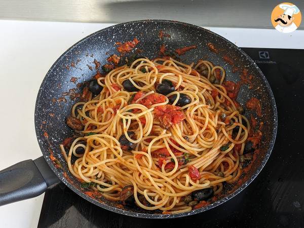 Spaghetti alla puttanesca, en snabb och välsmakande rätt - Beredning steg 5