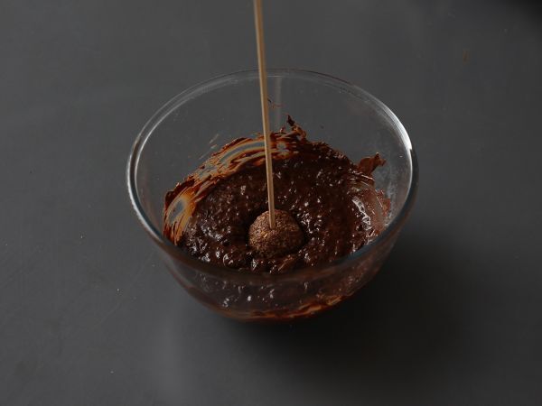Hemmagjorda Ferrero-stil rochers - Beredning steg 10