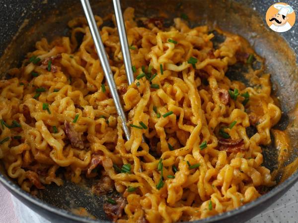 Hur man lagar Buldak-nudlar med carbonara-smak? Den bästa receptet! - Beredning steg 9