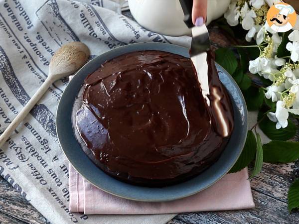 Nega maluca-kaka med brigadeiro-glasyr - Beredning steg 9