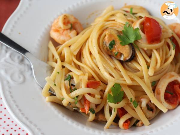 Pasta med frysta skaldjur - en välsmakande och snabb rätt - Beredning steg 7