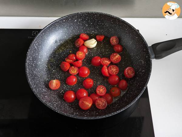 Pasta med pilgrimsmusslor, en elegant förrätt med skaldjur - Beredning steg 1