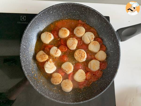 Pasta med pilgrimsmusslor, en elegant förrätt med skaldjur - Beredning steg 5
