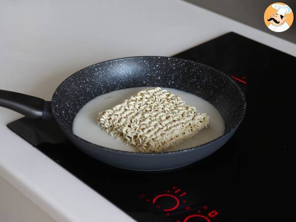 Hur man lagar Buldak med ostsmak? Snabbt och enkelt recept! - Beredning steg 2