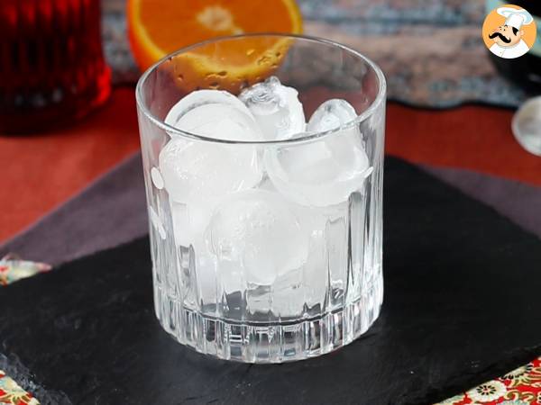 Negroni: receptet med rätt doser för att förbereda det hemma - Beredning steg 1