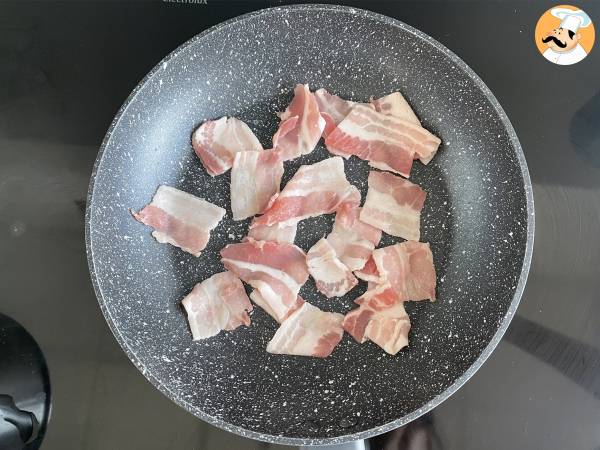 Ris med röda bönor och bacon: en typisk kubansk rätt - Beredning steg 1