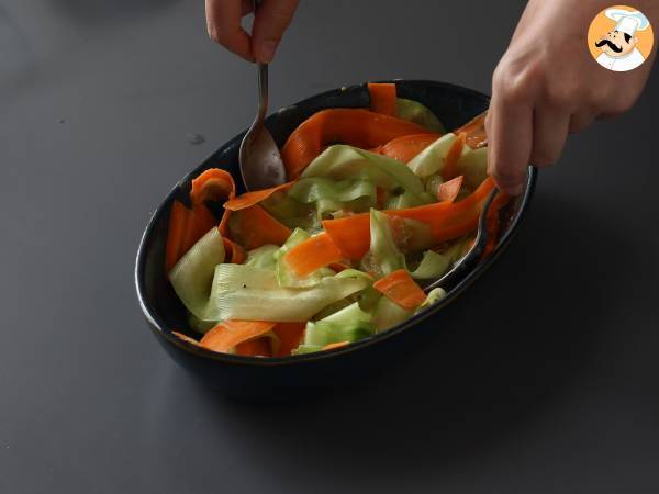 Grönsakssallad med tagliatelle och jordnötssås - Beredning steg 5