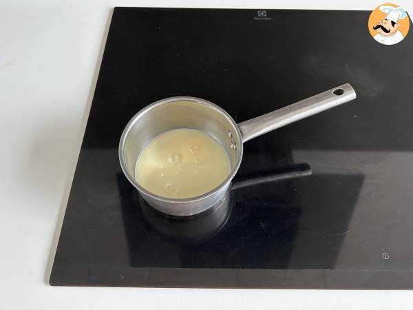 Jordnötsbrigadeiro, en läcker brasiliansk sötsak - Beredning steg 1
