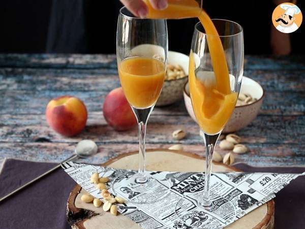 Bellini, den enkla italienska persikococktailen som du kan göra hemma! - Beredning steg 1