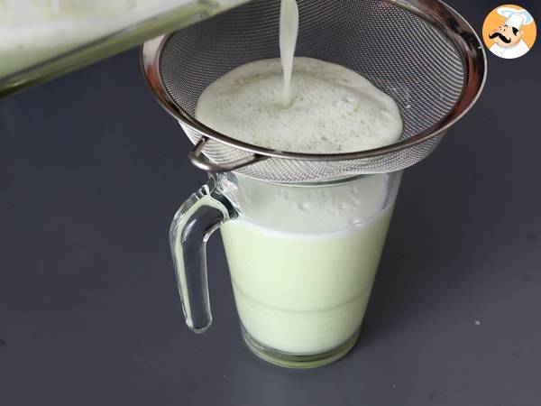 Schweizisk lemonad med kondenserad mjölk - Beredning steg 3