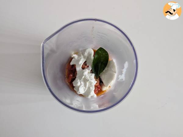 Krämig pasta med burrata och körsbärstomater - Beredning steg 4